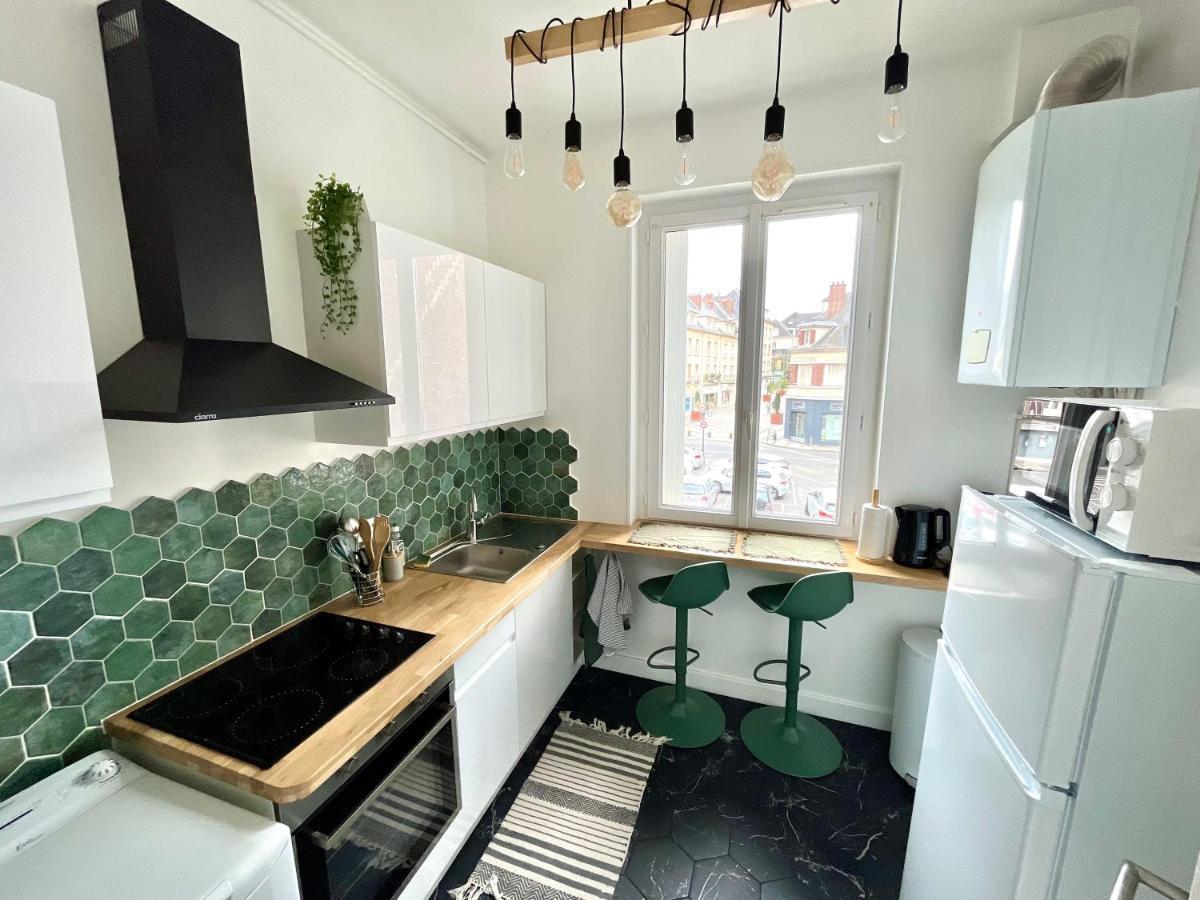 Appartement Entier En Plein Coeur Du Centre Ville Compiègne Eksteriør bilde